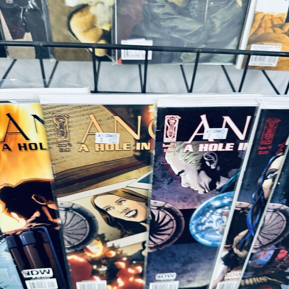 IDW Angel Lot Blood Trenches 1-4, Masks 1, Smile Time 1-3, Hole In The World 1-5 - Picture 7 of 9